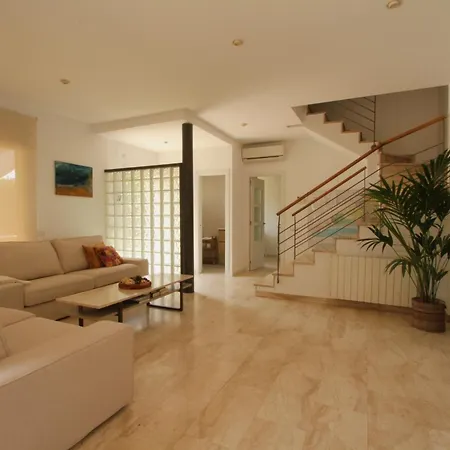 Dom wakacyjny House Castelldefels